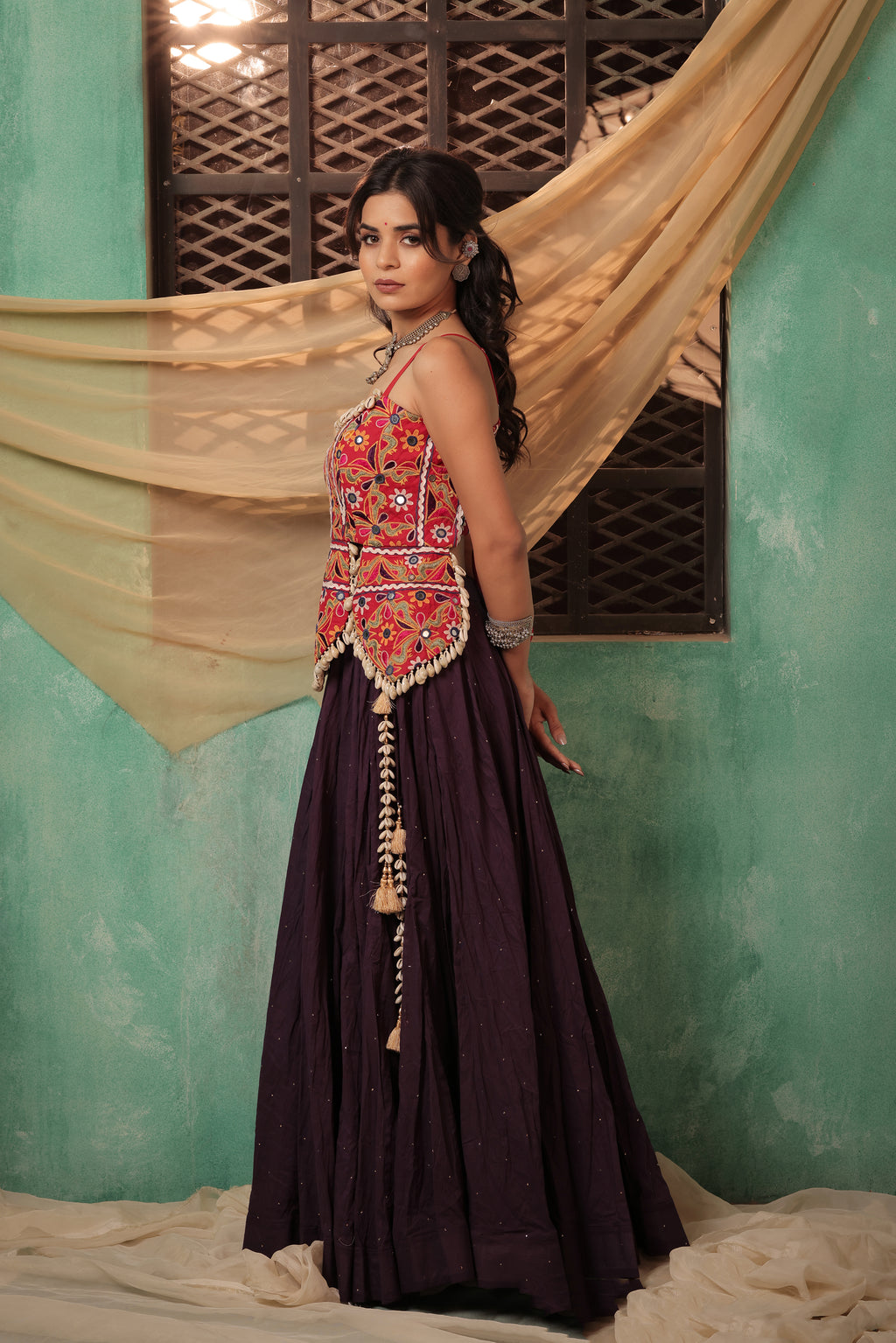 Purple Gamthi Choli Set